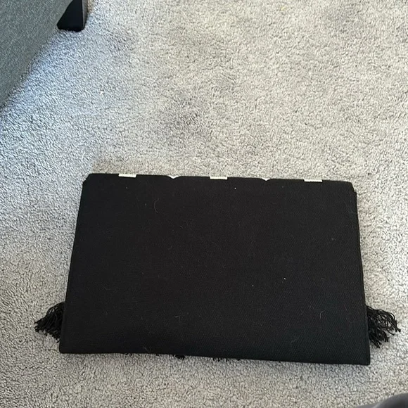 Clutch - Picture 2 of 3